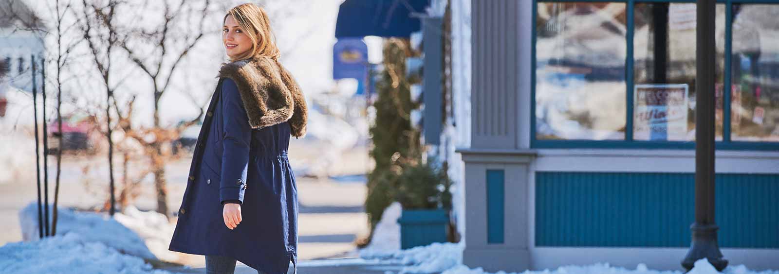 Die schönsten Wintermäntel für kleine und zierliche Damen